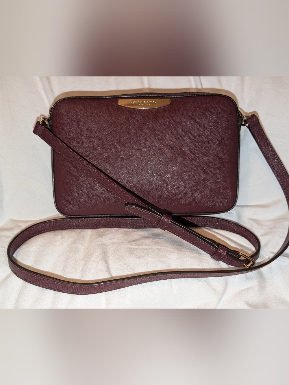 Henri Bendel West 57th Saffiano Leather Crossbody Bag Rich Burgundy Merlot VGC
